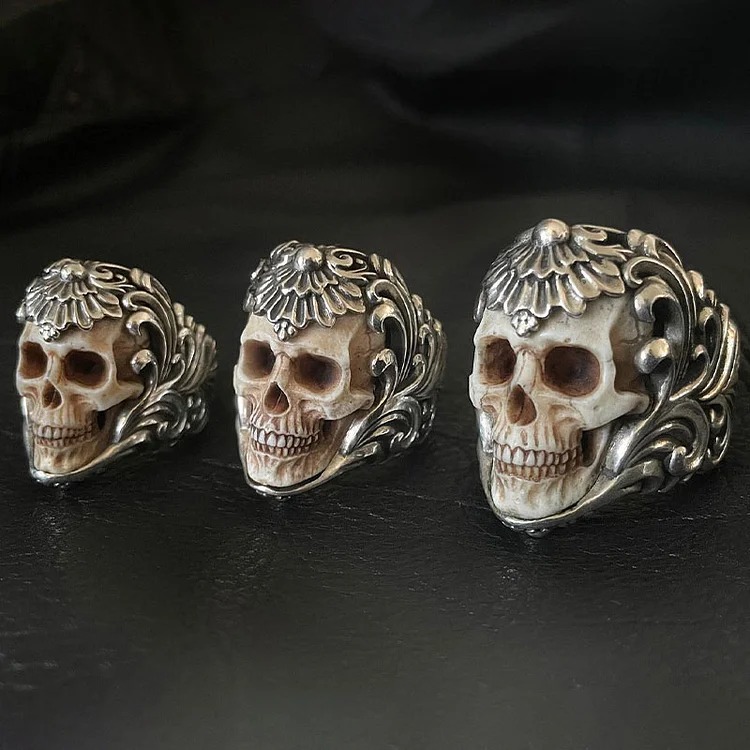 VINTAGE POLISH FLORAL ARMOR ANTLER SKULL RING