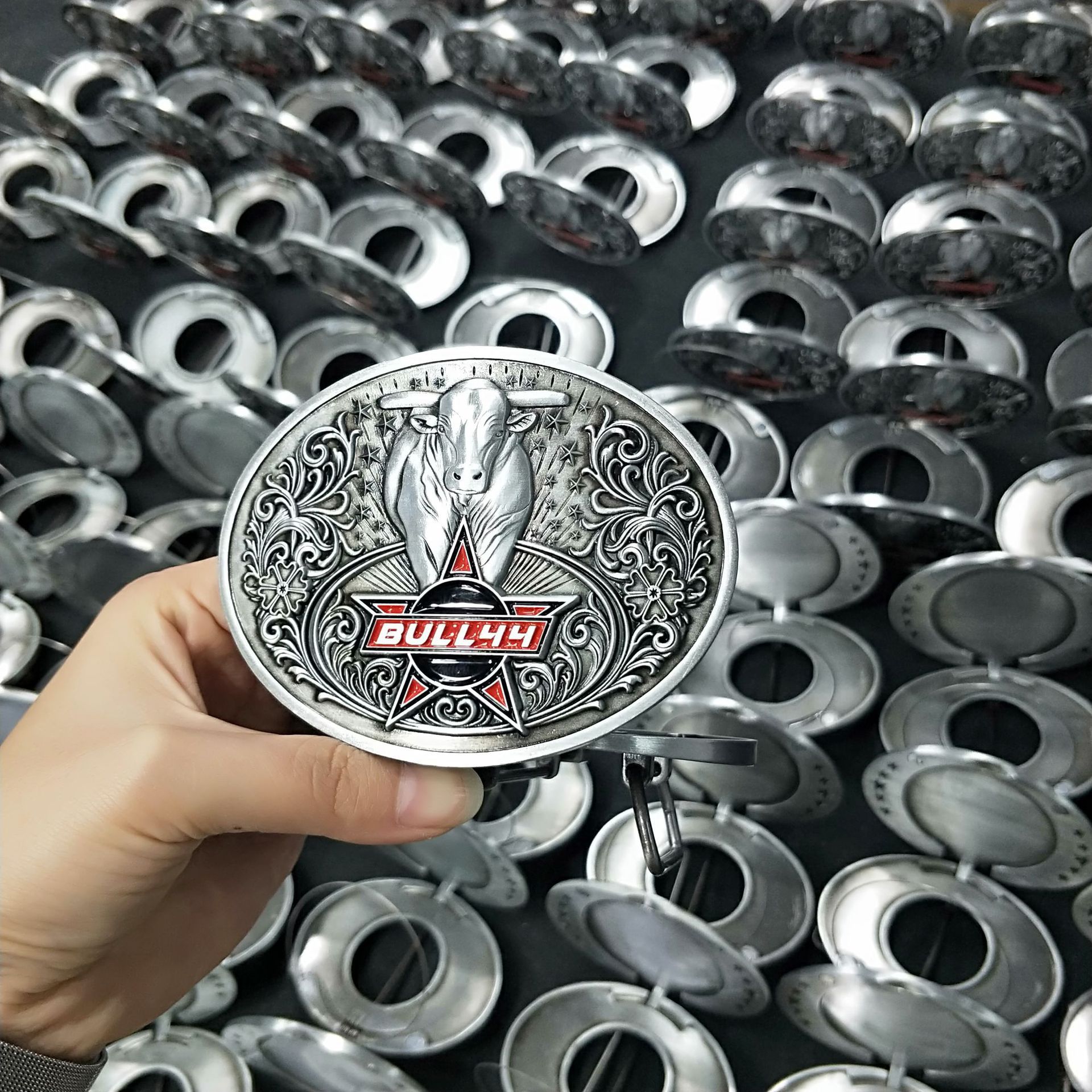 🔥Father's Day Sale 49% OFF - Fashion Punk Party Metal Belt Buckle Beer Holder