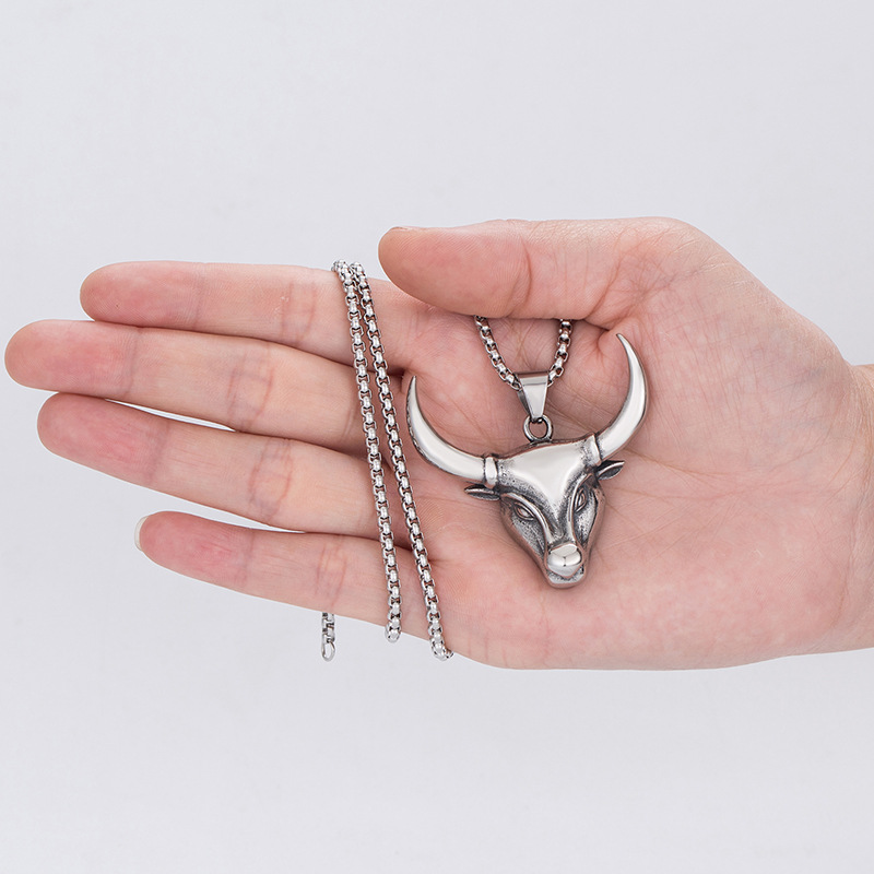 Fashion Punk Bull Head Pendant Personalized Necklace