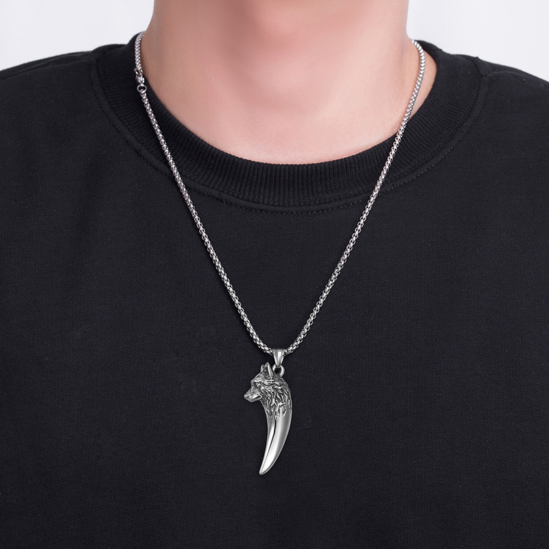 Fashion Punk Wolf Fang Pendant Personalized Necklace