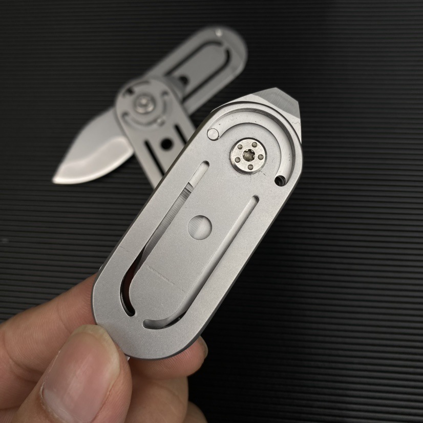 🔥LAST DAY 70% OFF🔥 360° Rotating Titanium Beetle EDC Mini Knife